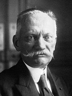 Joseph Bédier